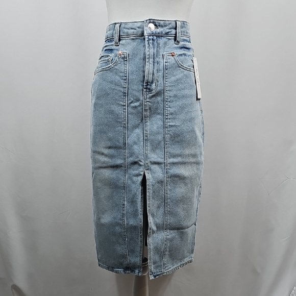 NWT Juicy Couture Denim Midi Skirt Blue Light Wash Size 26 Front Slit 5 Pockets - Picture 1 of 13